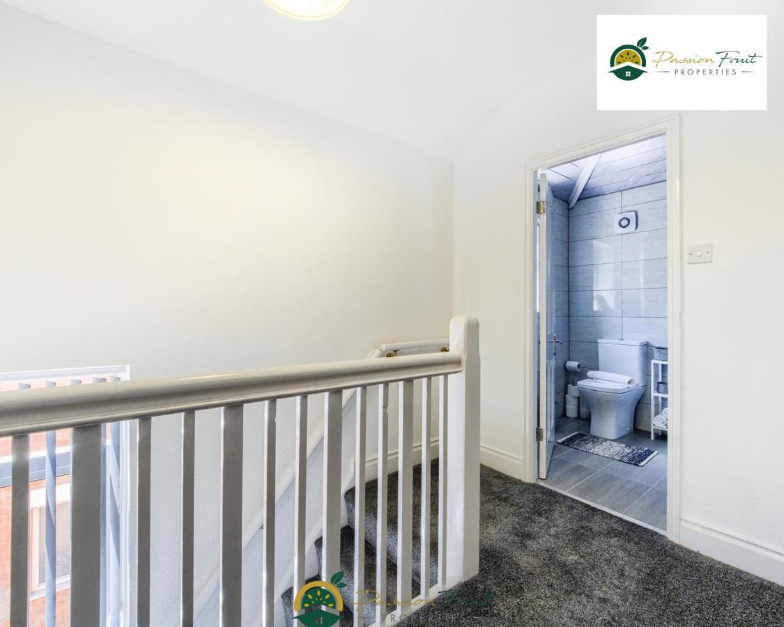 3 Bedroom Coventry House By Passionfruitproperties With Free Wi-Fi, Large Garden And Driveway - 52Nrc Exterior foto