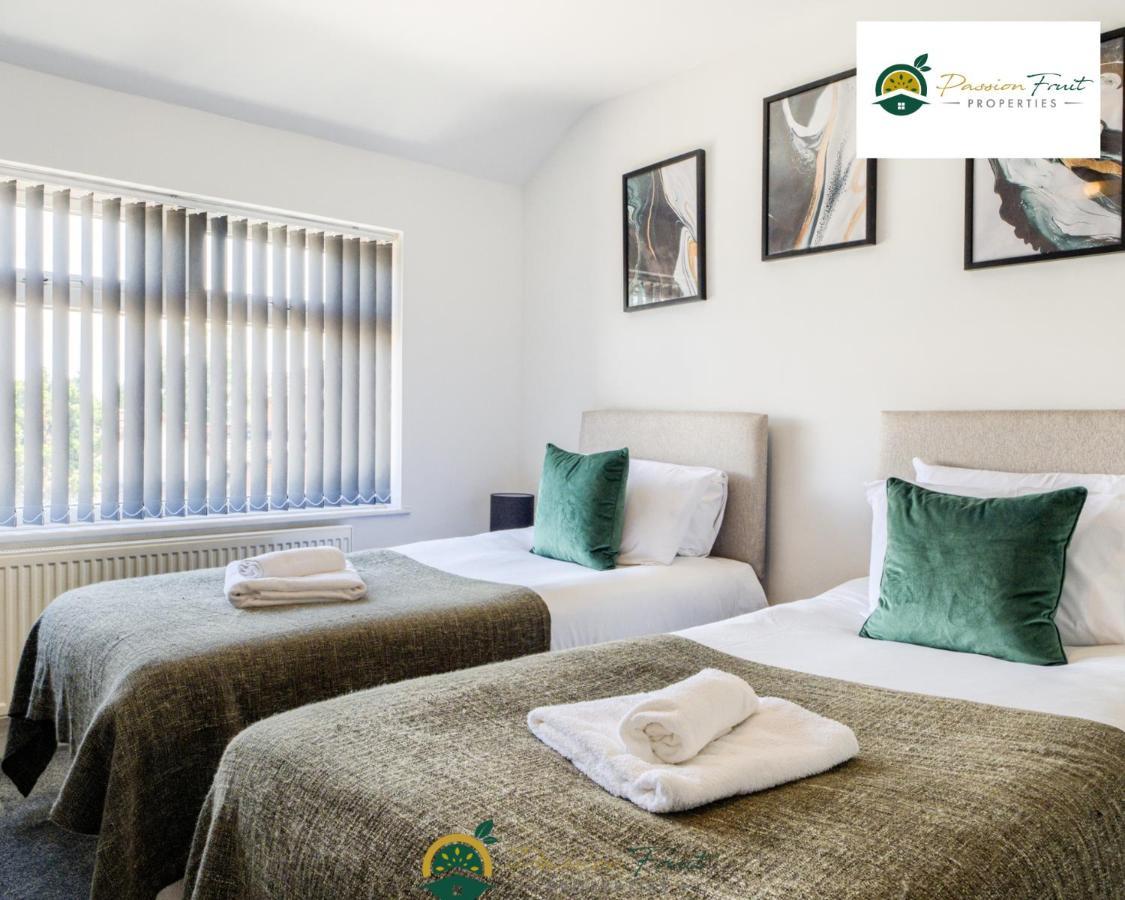 3 Bedroom Coventry House By Passionfruitproperties With Free Wi-Fi, Large Garden And Driveway - 52Nrc Exterior foto